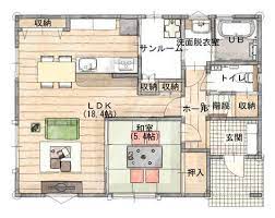 18帖を超えるリビングは お子様が元気に遊ぶ姿が目に浮かびます はしゃぎすぎていても 対面式キッチンから ママがきちんと様子を伺えるから安心 小学生になったら キッチンのカウンターは 宿題スペースに 大きな窓で太陽の陽射しがたっぷり注ぐサ 家の