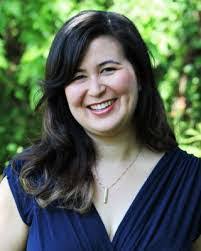 Amy Kennell's Instagram, Twitter & Facebook