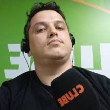 No oferecimento de PODIUM AUTO SPA: Ao ser entrevistado na Rádio Clube do  Pará, o presidente Roger Aguilera avaliou a situação financeira do  @Paysandu. "Hoje, a nossa situação financeira é muito pesada,