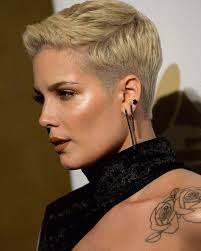 A Moment for the Blonde Pixie… : r/popculturechat