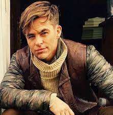 Chrispine Haircut In Wonderwoman Wonder Woman Movie Wonder Woman Chris Pine