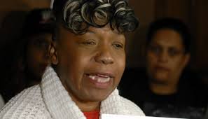 Cuomo meets Garner mother, emerges with police-reform leverage