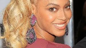 Le look indécent de Beyoncé à un événement caritatif