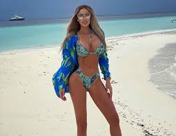 Vedeta trece prin cea mai bună perioadă din viața sa! RelaÈ›ia Dintre Bianca DrÄƒguÈ™anu È™i Gabi BÄƒdÄƒlÄƒu S A Incheiat Yve Ro