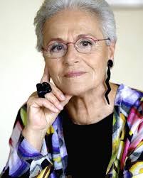 SALONI (@saloniofficial) · Instagram 照片和视频