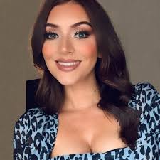 Nadine Chambers's Instagram, Twitter & Facebook