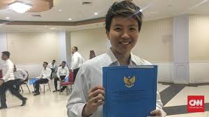 Sk diserahkan di lapangan upacara kantor bupati. Terima Sk Cpns Liliyana Natsir Merasa Aneh