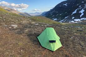 Kungsleden förlänger och utökar ett kreditlöfte på totalt 2,9 miljarder kronor hos handelsbanken och kompletterar lånevillkoren med målsättningar avseende mångfald och klimat. Trekking Auf Dem Kungsleden Fur Anfanger Minimal Segeln Und Leben