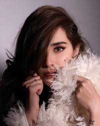 Angela Krislinzki (@angelakrislinzki) • Instagram photos and videos