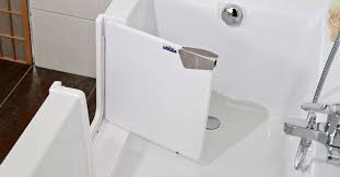Diese badewannen haben einen geformten sitz, so kann der benutzer im sitzen sicher baden. Badewannenturen Fur Umbau Wanne Zu Dusche Nullbarriere