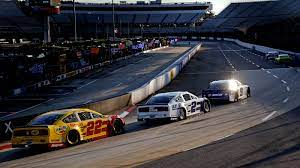 Nascar today can be heard at 4:45 p.m. Nascar Martinsville 2021 Start Time Lineup Tv Streaming Schedule