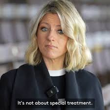 Elaine Junk (@JunkElaine)