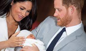 Meghan markle gave birth to her and prince harry's second child, and it's a girl. New Photo Of Meghan Markle S Baby Archie Exposed As Fake Hello