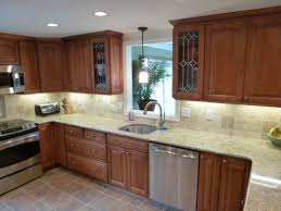 Thomasville Plaza Maple With New Venetian Gold Granite Kitchen Cabinets Thomasville Kitchen Cabinets Kitchen Design