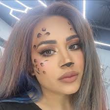 Looking for a MUA that could do my makeup next Saturday