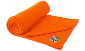 Fleece Decken Mit Logos Oder Schriftzugen Besticken Bedrucken