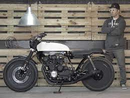 Pin By Robert Baehm On Motorcycle Love Brat Style Custom Cafe Racer Yamaha Cafe Racer