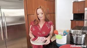 Trans ANGELS - la coppia bollente veronica avluv e lance hart scopa la  sborra fuori dalla babysitter natalie mars