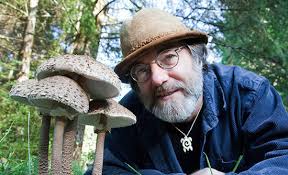 aaannndd i just found out that Paul Stamets is actually a really famous  mycologist. aka he wrote the books