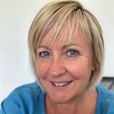 Fiona Holder, Bsc (Hons), MBA, CMGR MCMI, Queens Nurse