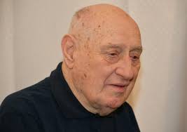 ANÁLISIS DE "COPLAS DEL PAYADOR PERSEGUIDO" Pudimos escuchar el análisis de  “Coplas del payador perseguido”, obra de Atahualpa Yupanqui. Compartimos  con ustedes algunos fragmentos de lo que dijo el poeta Cesar Vargas … *