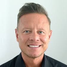 Tom Opper's Instagram, Twitter & Facebook