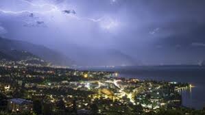 In den nächsten tagen zeigt sich das wetter bedeckt. Unwetter In Graubunden Und Tessin Schweiz Kampft Mit Folgen Der Wetter Kapriolen Gmx Ch