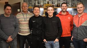 Die forderungen der gruppe fußball kann mehr, der unter anderem auch. Querpass Philipp Romahn Uber Schone Und Weniger Schone Schiri Momente Heimspiel Sportportal Fur Amateurfussball Im Munsterland