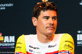 Gustav Iden and Flora Duffy take top honours at Global Triathlon Awards