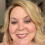 Deana Palmer's Instagram, Twitter & Facebook