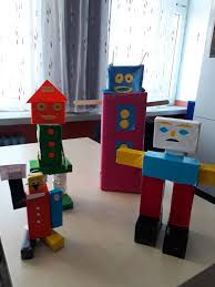 Bugün kağıttan maket ev yapımı nı göstereceğim. Geometrik Cisim Ve Sekillerden Robot Yapimi Egitim Bilisim Agi