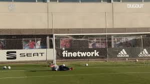 Riqui puig vs atletico madrid | 2020 1080i hd. Spain U21 Training From Riqui Puig S Point Of View Soccer Dugout On Sports Illustrated