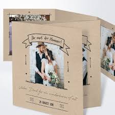 Die Danksagungskarte Zur Hochzeit Kraftpapier Uberzeugt Mit Vintage Design Danksagungskar Wedding Cards Photo Wedding Card Save The Date Invitations