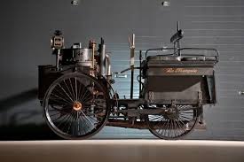 World S Oldest Car No But Still Sells For 4 6 Million Retro Cars Old Cars Veteran Car