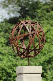 Prima geeignet zum beispiel wenn ihr garten sowieso am. Garten Deko Kugel Golong Aus Metall