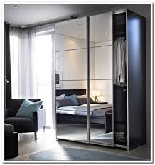 Fantastische Kleiderschrank Schrank Stil Wenn Es Einen Ort Im Haus Wo Gespiegelten Schrank Sind Be Spiegelschrankturen Ikea Schrankturen Ikea Kleiderschrank