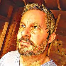 Sexist Man Says Only “Men Of The West” Can Create Such Amazing Sculpture,  Gets Response He Doesn't Expect