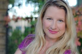 Sara Eder's Instagram, Twitter & Facebook