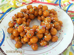 599 4 media 40 min kcal 891 leggi ricetta. Ricetta Del Giorno Struffoli Live Sicilia