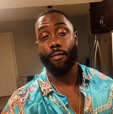 Anyone here train BJJ with epilepsy? My girlfriend wants to train with me,  but she has epilepsy and I'm a little afraid of triggering a seizure. Did a  quick Google search didn't