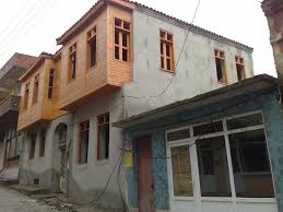 2 dış 3 adet iç soğutma klima. Bayramic Merkezde Satilik Mustakil Tarihi Ev Kelepir Satilik Bina Bayramic Canakkale