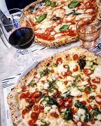 Traveling And Looking For The Best Pizza In Italy Look No Further Italytravelguide Italypizza