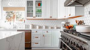 Kitchen cabinet refinishing cost calculator canada. Reasons You Should Hire Professional Cabinet Refinishing Contractors Better Than New Kitchens