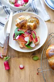 Hallot Saumon Gravlax A La Betterave Fraise Basilic Saumon Gravlax Gravlax Poisson Cru