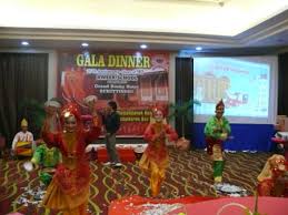 Pts 1 seni budaya sd kelas 6 jalur garis lantai yang dilewati penari disebut a. 20 Gerakan Di Dalam Tari Piring Jamgadang04