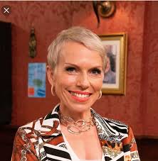 Nancy Sutherland and Daphne shared birthday at the Welshpool hotel 1984, it  was a good party. 🥳💃🎂🍻