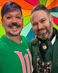 Y'all! GO SEE WICKED!! 🧹💚🩷🫧 10/10, @wickedmovie was INCREDIBLE! So  impressed by the talent and chemistry of @cynthiaerivo X @arianagrande!  Everyone involved was perfectly cast, with expert cinematography, sets,  costumes, choreography, direction…