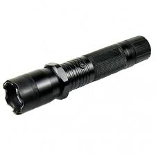 This security guard stun gun flashlight offers that light source you want and it is packed with 24.7 million volts of fire power to protect you if you come across a threat. Guard Star 9 8mv Alloy Flashlight Stungun W 500 Lumen Cree Led Bulb Slash2gash