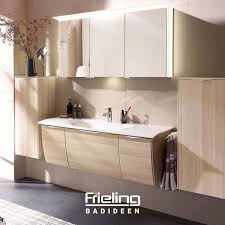 Harmonische Asymmetrie Landhausstil Im Badezimmer Badezimmerideen Duschraume Badezimmer
