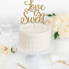 Engagement cakes can be a great way to boost festive cake sales especially when the margin on christmas cakes is quite low for specialty cake decorators. 20 Engagement Party Cakes